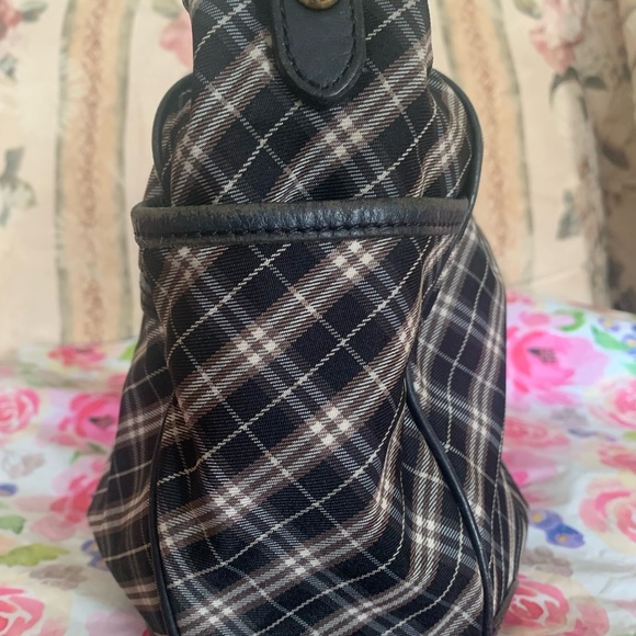 Burberry blue label shoulder bag with COA - Picture 4 of 15